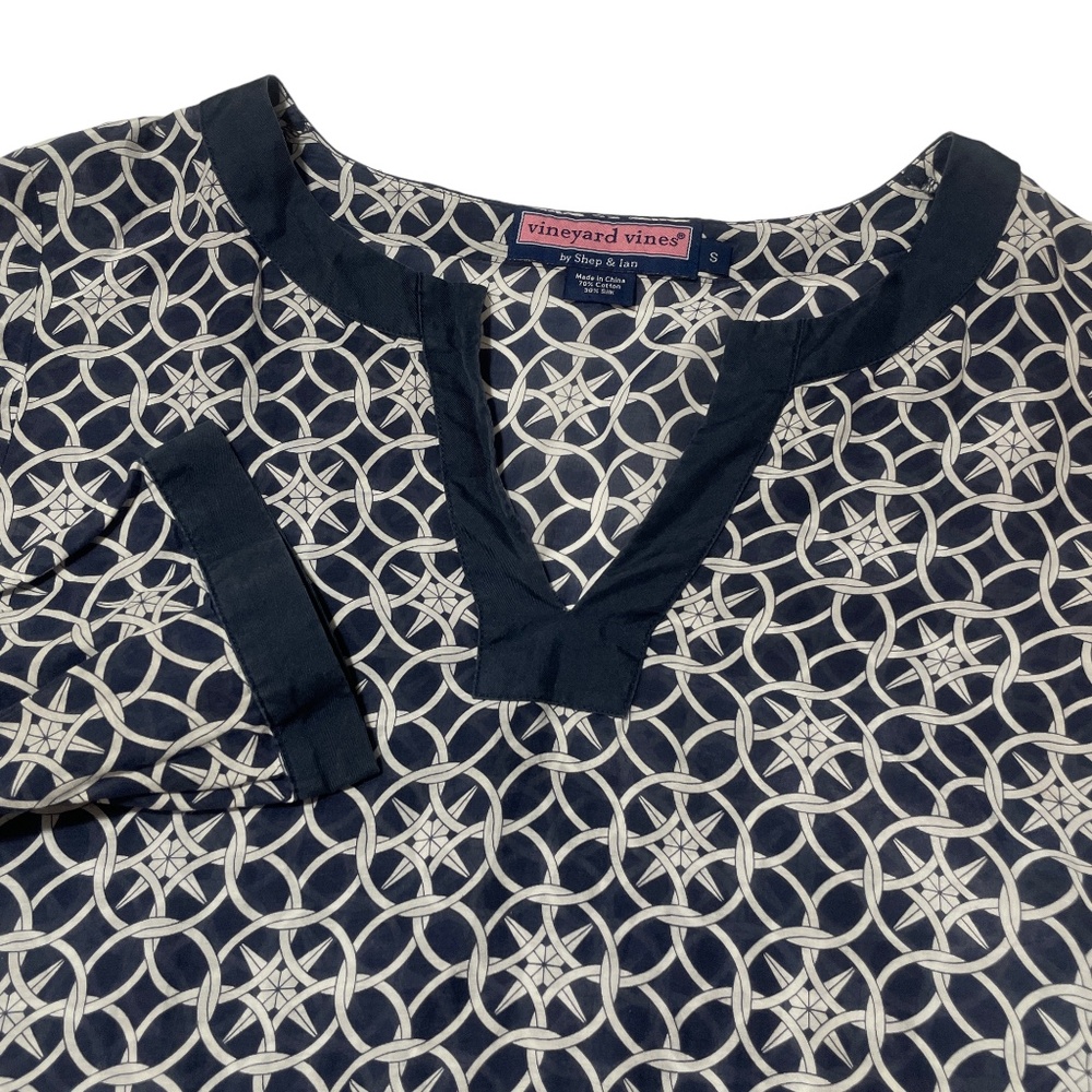 Vineyard Vines Small Sheer Cotton/Silk Blent Ladies Top Navy White Print